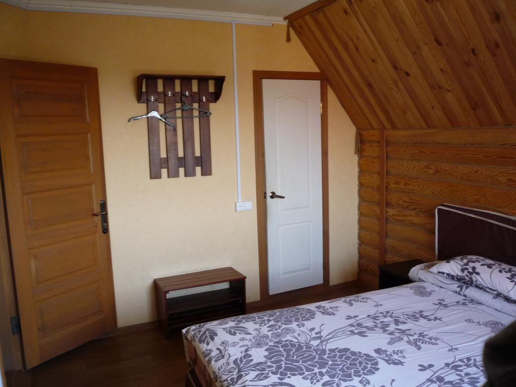 Hotel Restaurant Complex Boyarskiy Dvor Boyarka Exterior photo